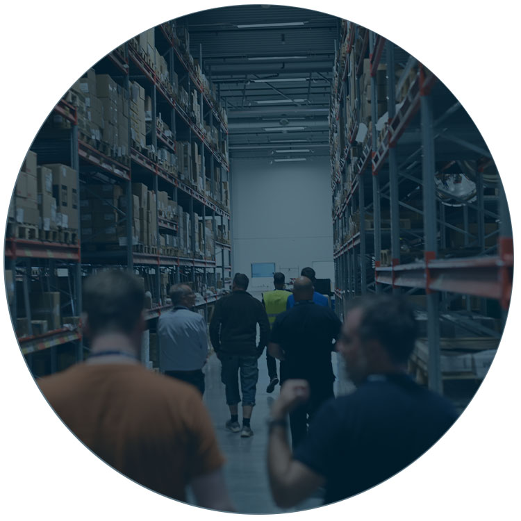 Följ med på rundtur hos oss!